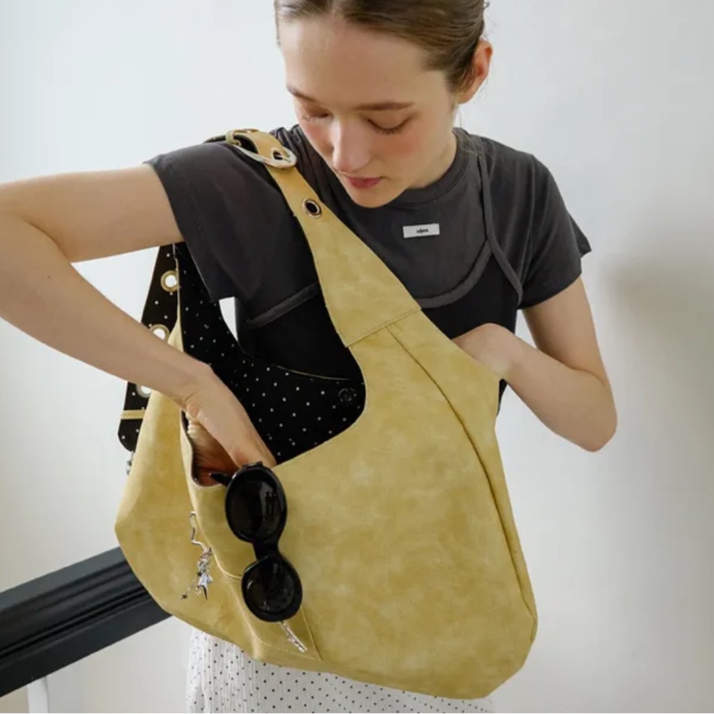 Reversible shoulder bag(K-fashion🇰🇷